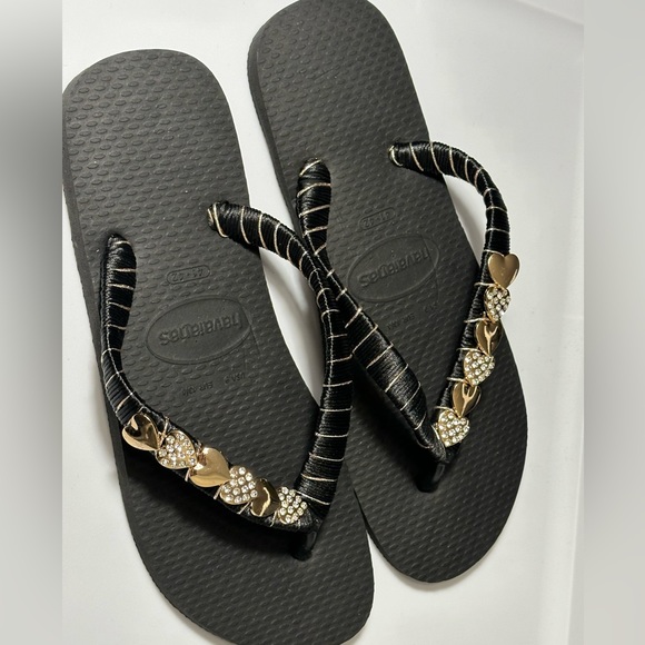 Sandals - Picture 1 of 5